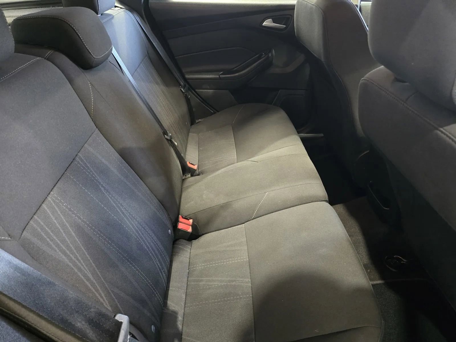 Used 2017 Ford Focus SE image 9