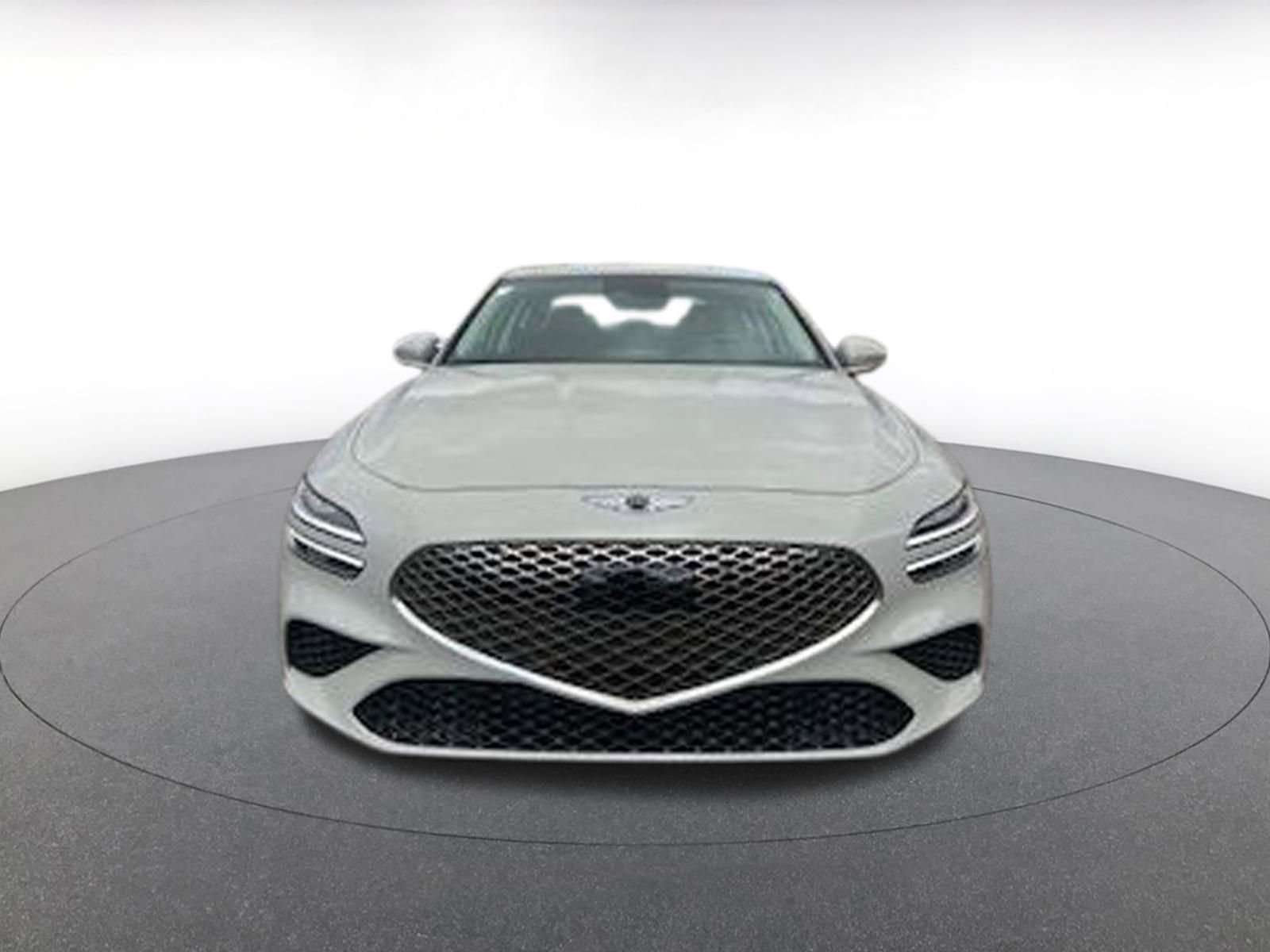 Used 2025 Genesis G70 2.5T image 2