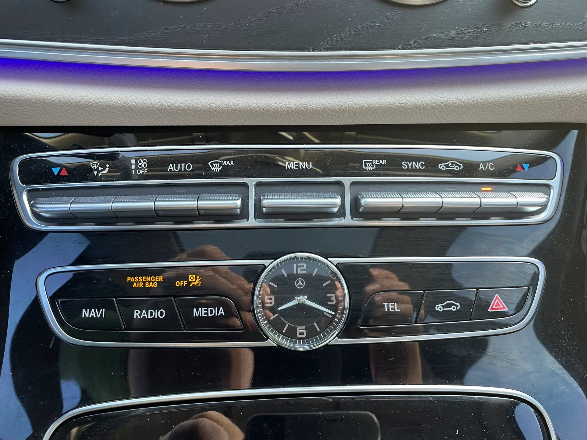 Used 2017 Mercedes-Benz E 300 4MATIC w/ Premium 1 Package image 9