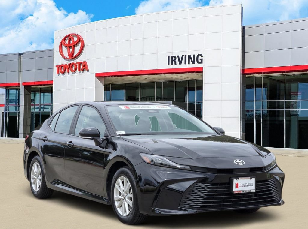 Used 2025 Toyota Camry LE FWD image 2