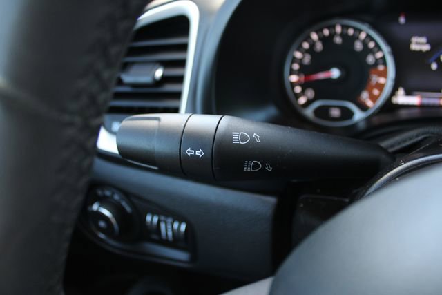 Used 2021 Jeep Renegade Latitude AWD/4WD image 4