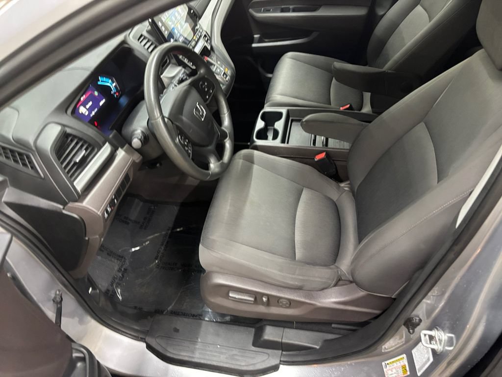 Used 2023 Honda Odyssey EX image 10