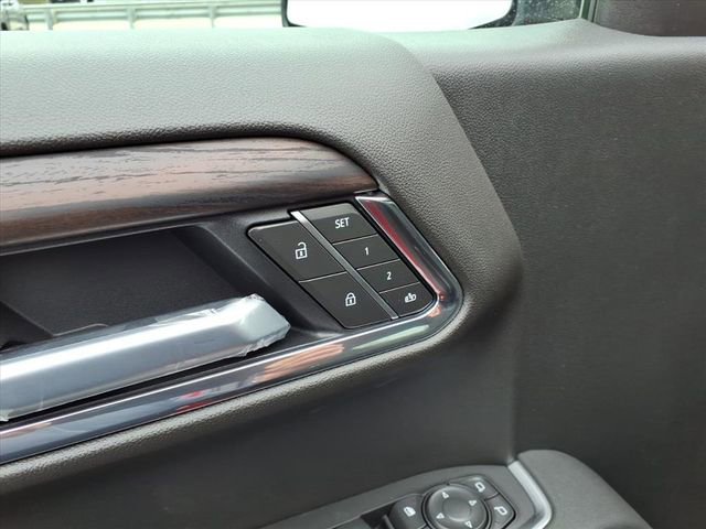 New 2026 GMC Sierra 1500 SLT image 18