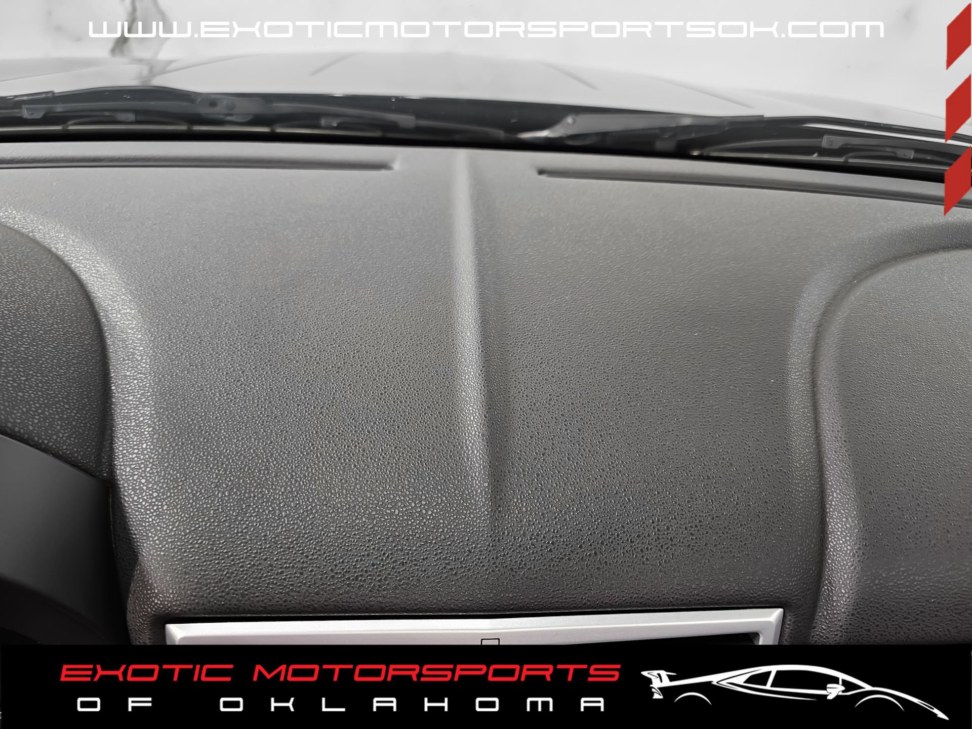 Used 2005 Chrysler Crossfire SRT-6 RWD image 28