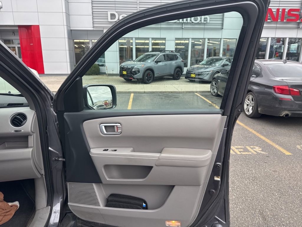 Used 2014 Honda Pilot Touring image 9