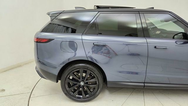 Used 2025 Land Rover Range Rover Sport SE image 7