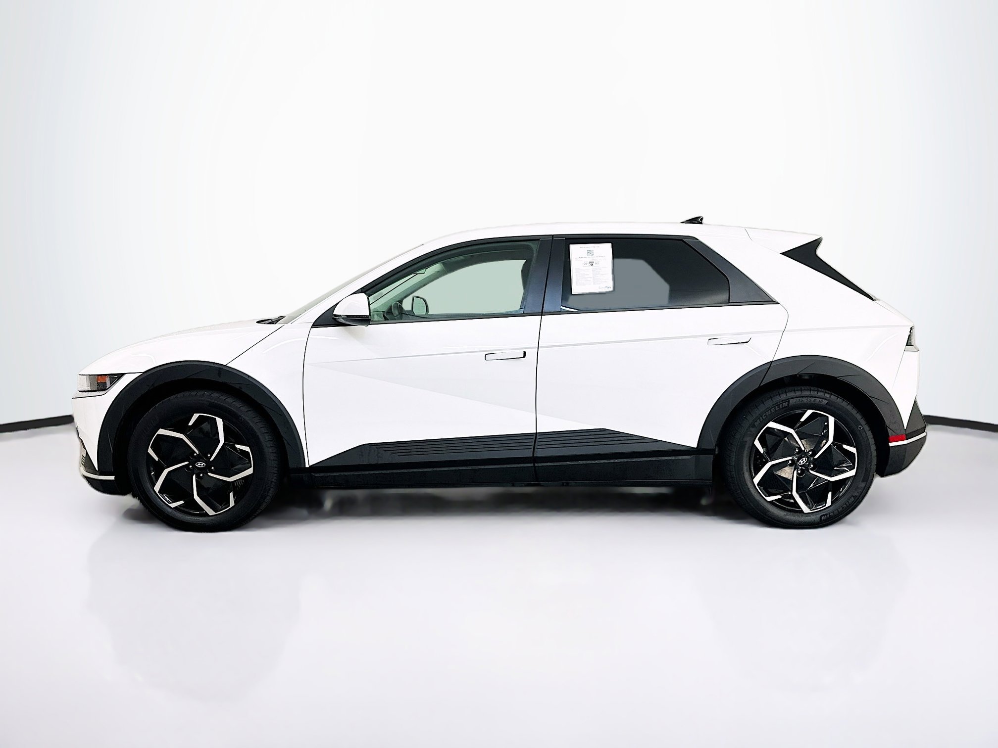 Used 2024 Hyundai Ioniq 5 SEL image 4