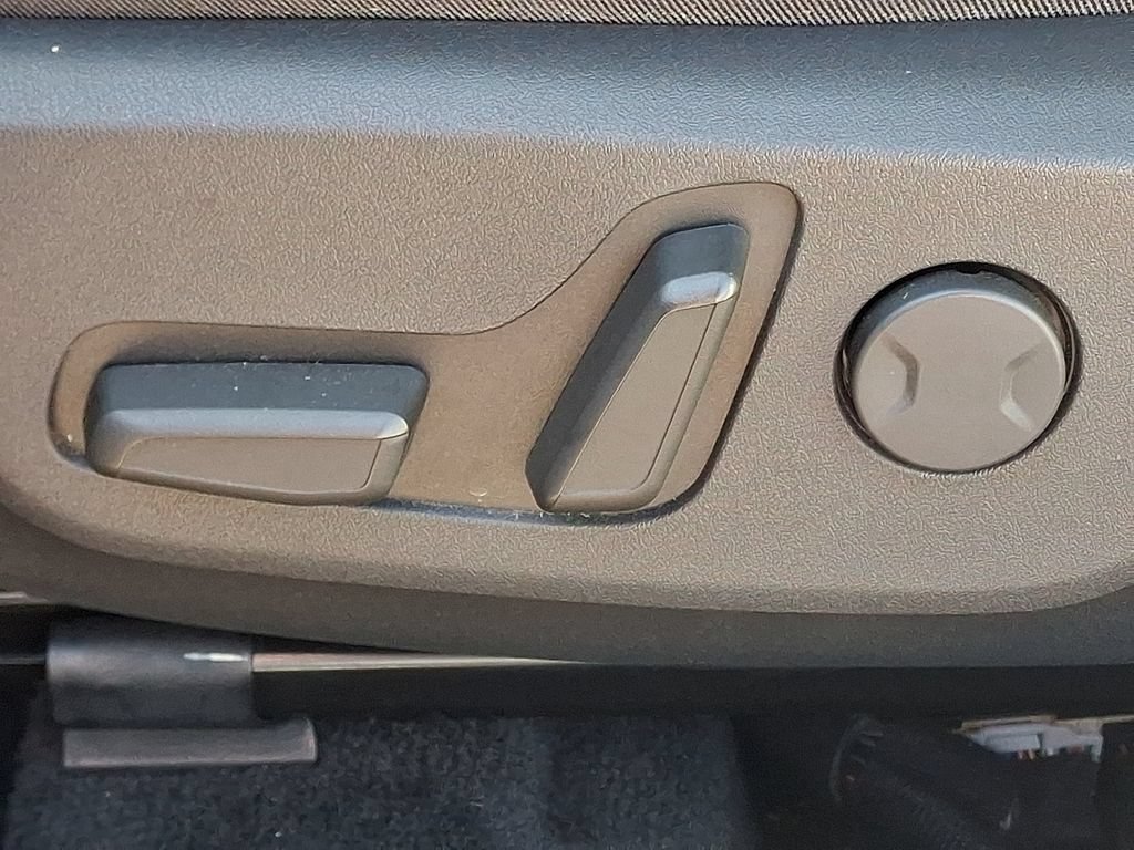 Used 2024 Kia Niro FWD image 29