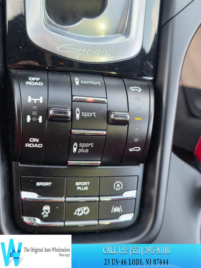 Used 2017 Porsche Cayenne GTS AWD/4WD image 27