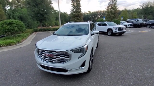 Used 2020 GMC Terrain Denali w/ Denali Premium Package image 3
