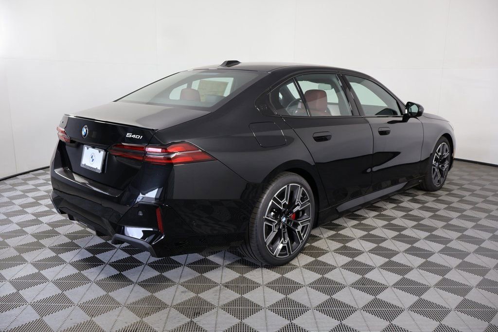 New 2026 BMW 540i xDrive w/ M Sport Package image 3