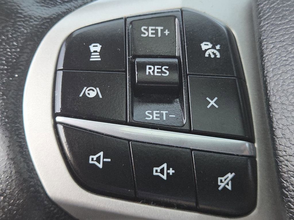 Used 2020 Ford Explorer XLT w/ Equipment Group 202A image 36