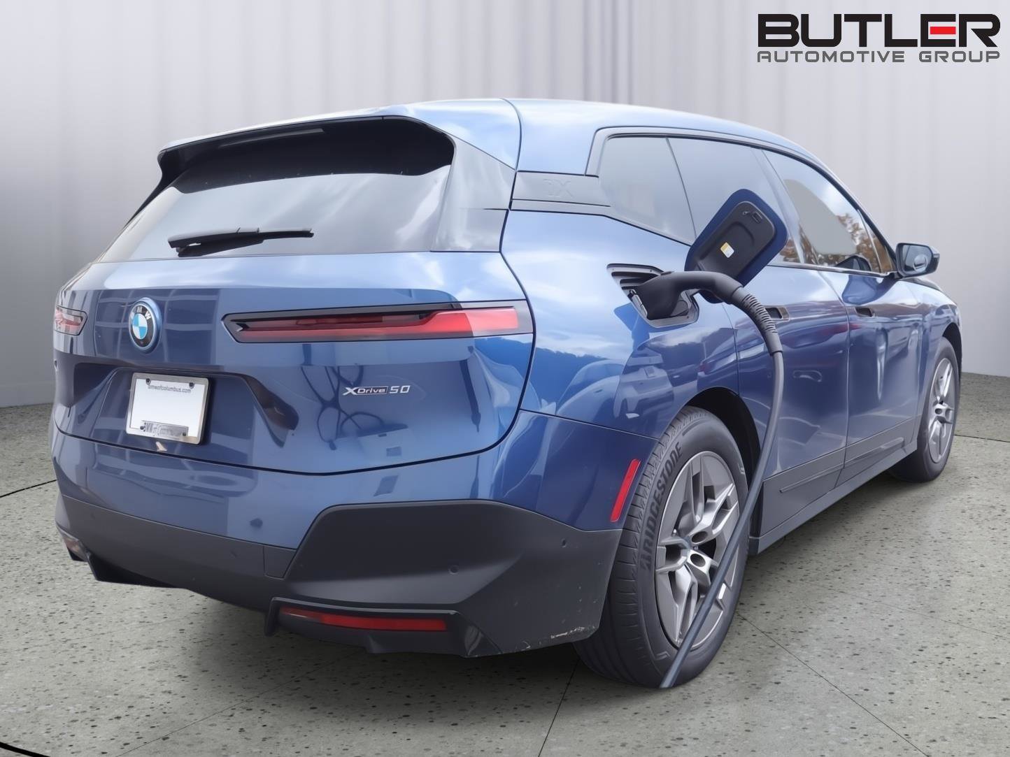 Certified 2023 BMW iX xDrive50 w/ Ultimate Package image 6