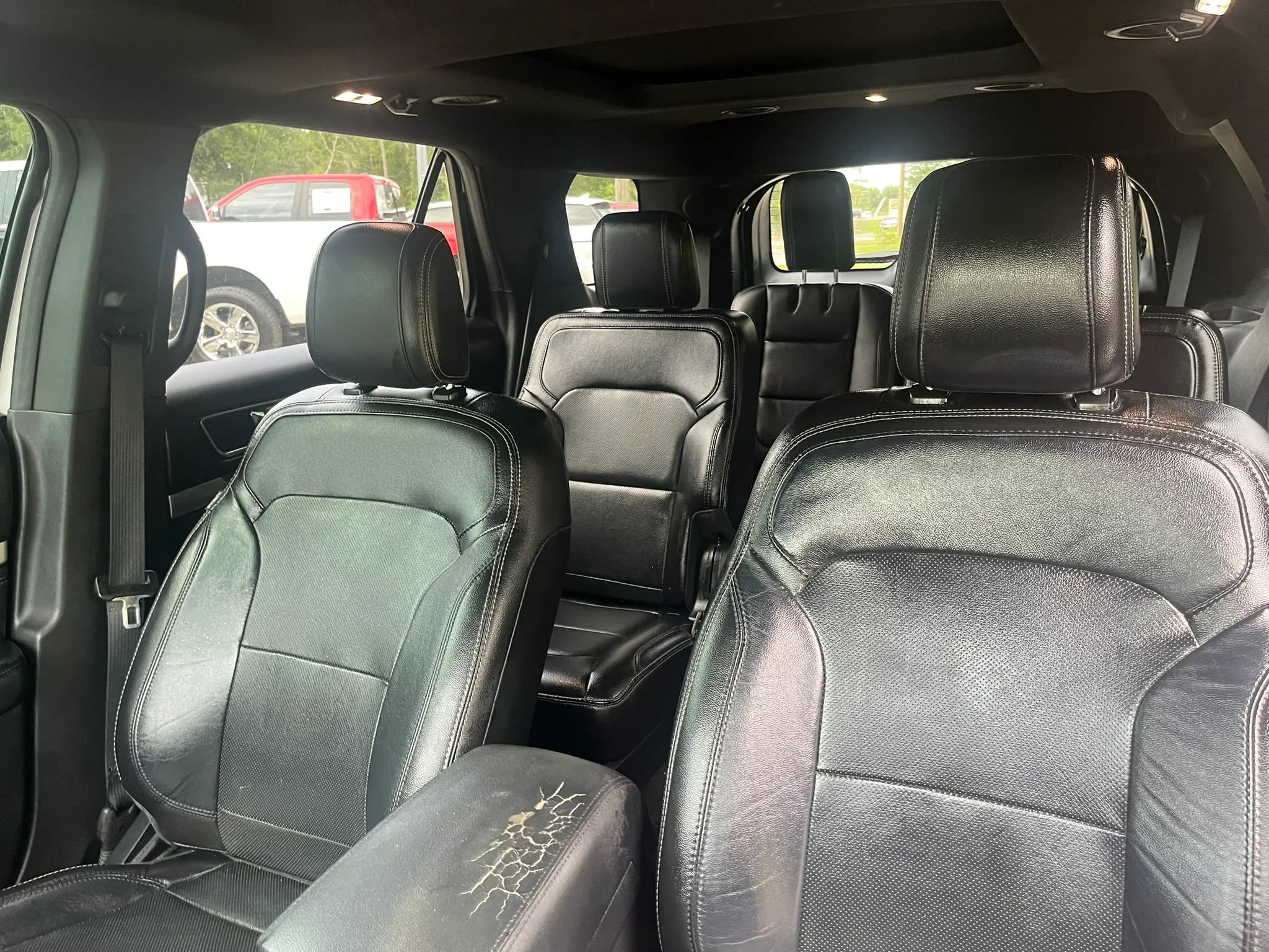Used 2018 Ford Explorer Limited w/ Equipment Group 301A AWD/4WD image 13