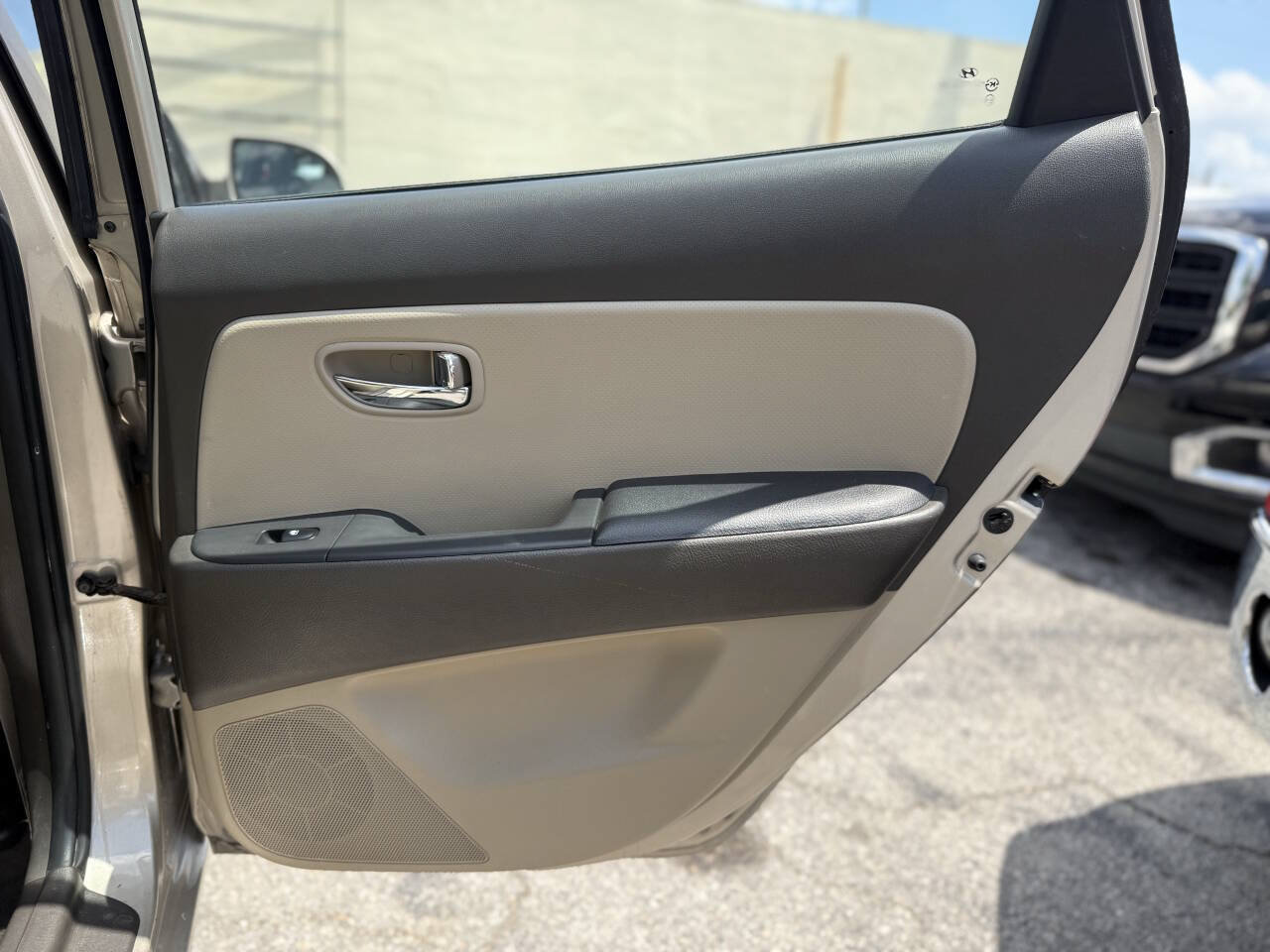 Used 2010 Hyundai Elantra GLS FWD image 20