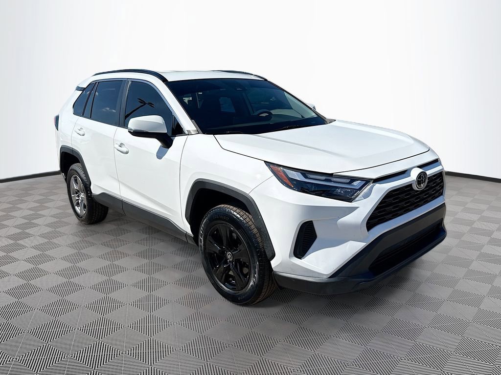 Used 2023 Toyota RAV4 XLE image 4