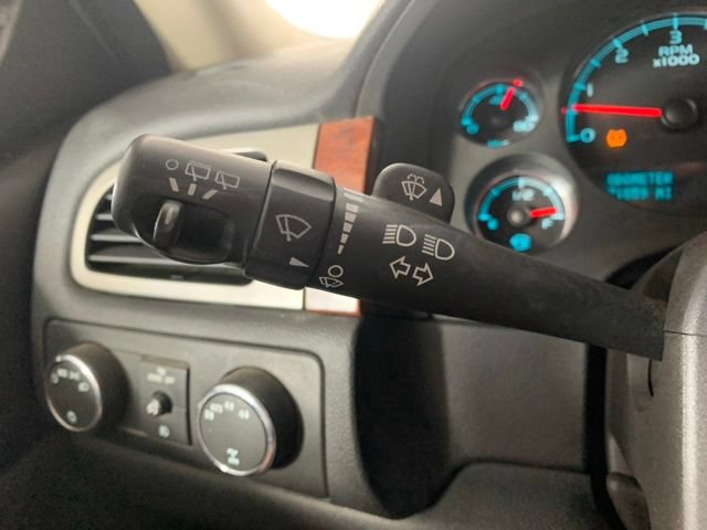 Used 2009 Chevrolet Suburban LT AWD/4WD image 29