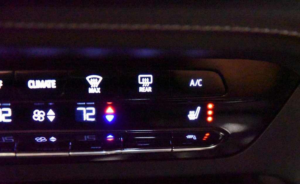 Used 2023 Buick Envision Preferred w/ Sport Touring Package image 23