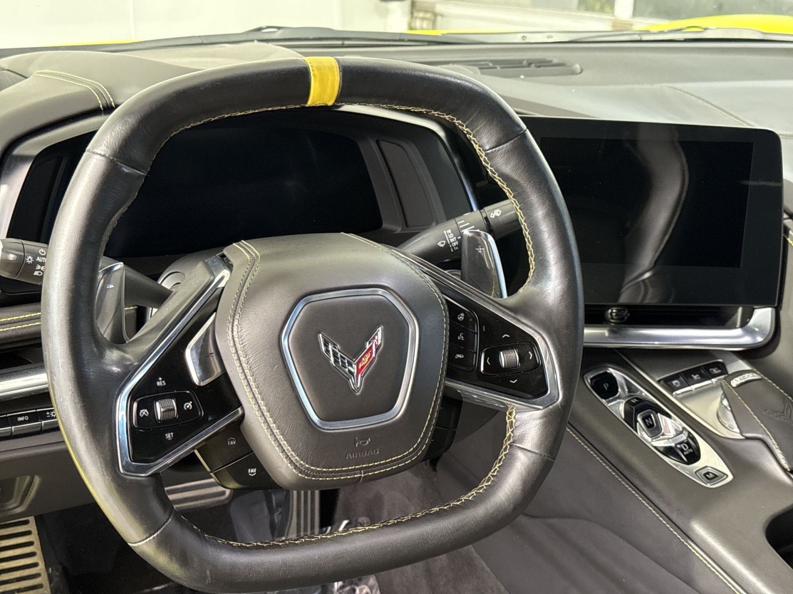 Used 2020 Chevrolet Corvette Stingray Premium Cpe w/ 3LT Preferred Equipment Group RWD image 17