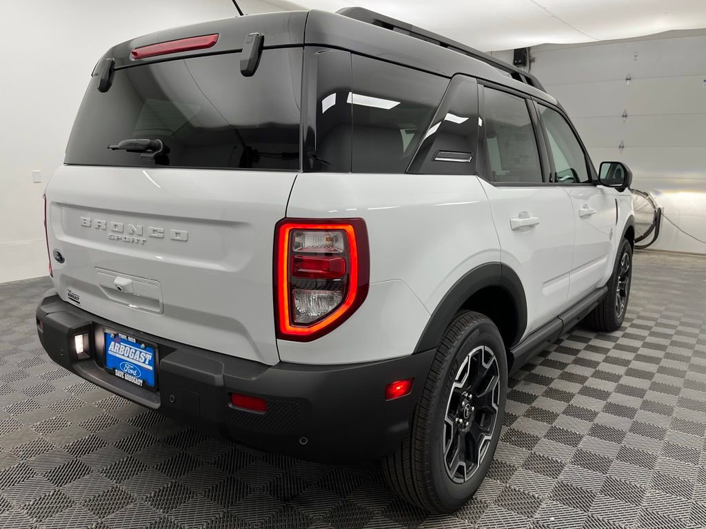 New 2025 Ford Bronco Sport Outer Banks w/ Outer Banks Tech Package+ image 8