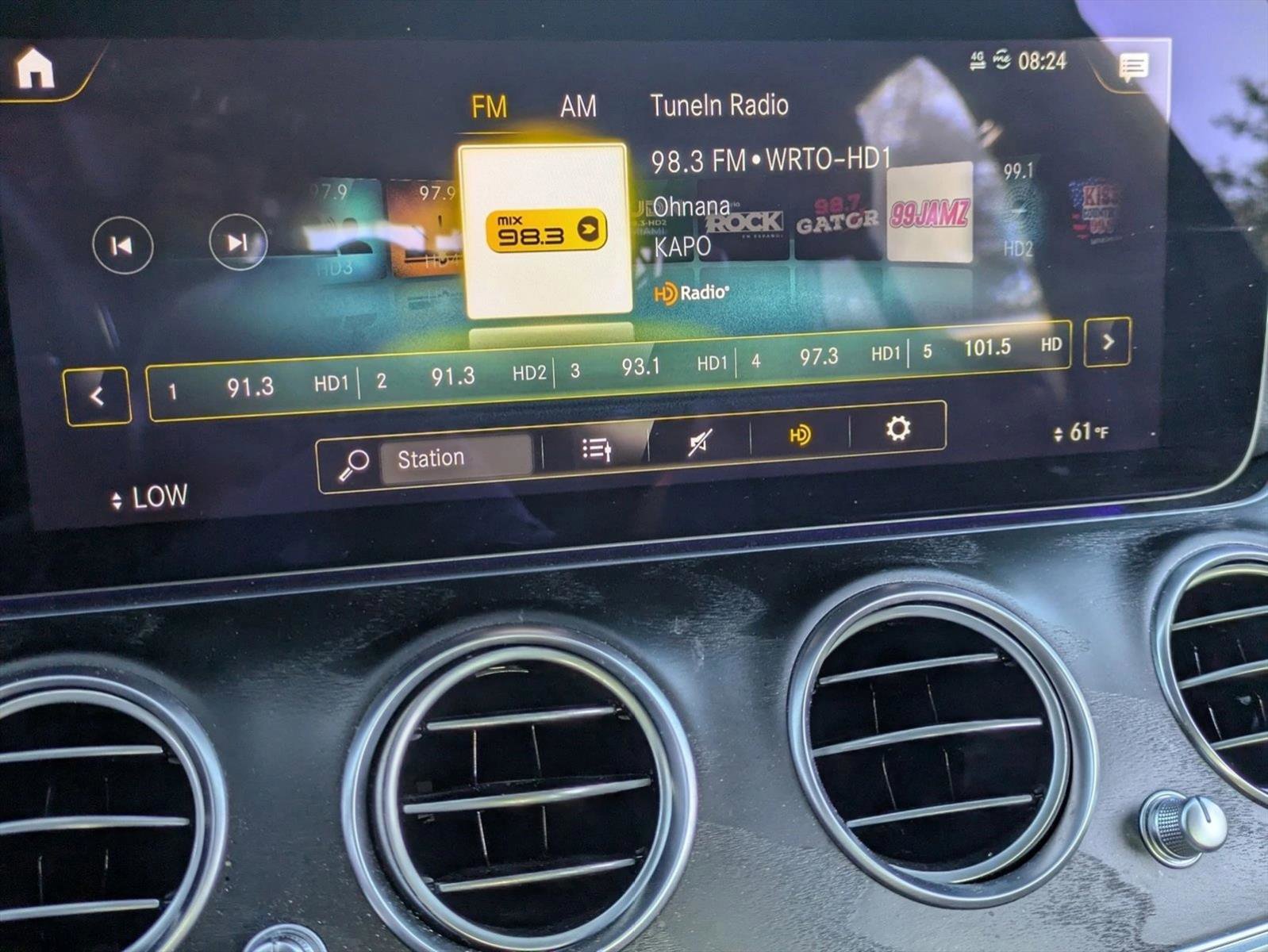 Used 2022 Mercedes-Benz E 350 Sedan image 10