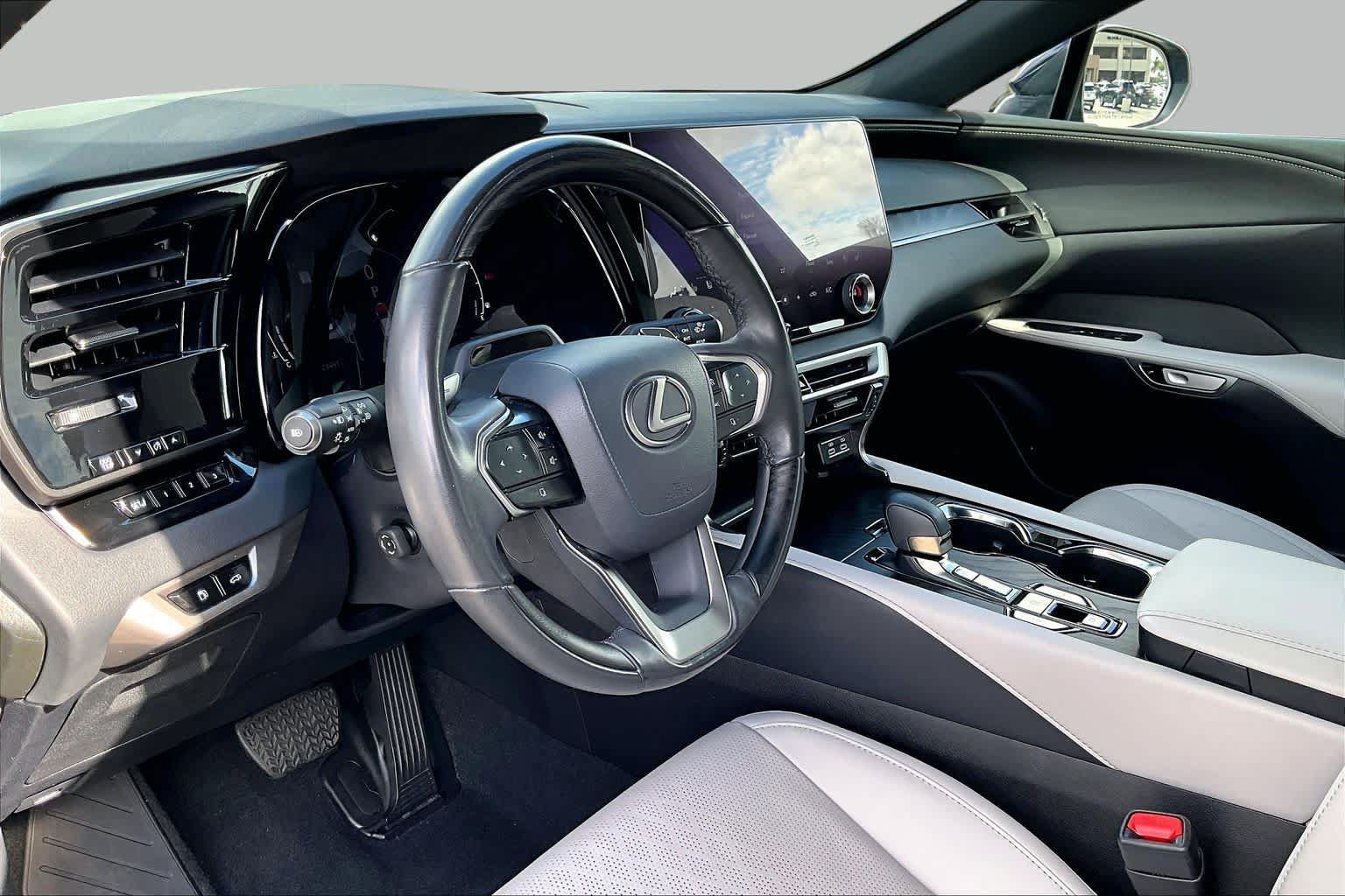 Used 2024 Lexus RX 350 Premium Plus w/ Convenience Package FWD image 16