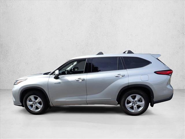Used 2020 Toyota Highlander LE AWD/4WD image 2