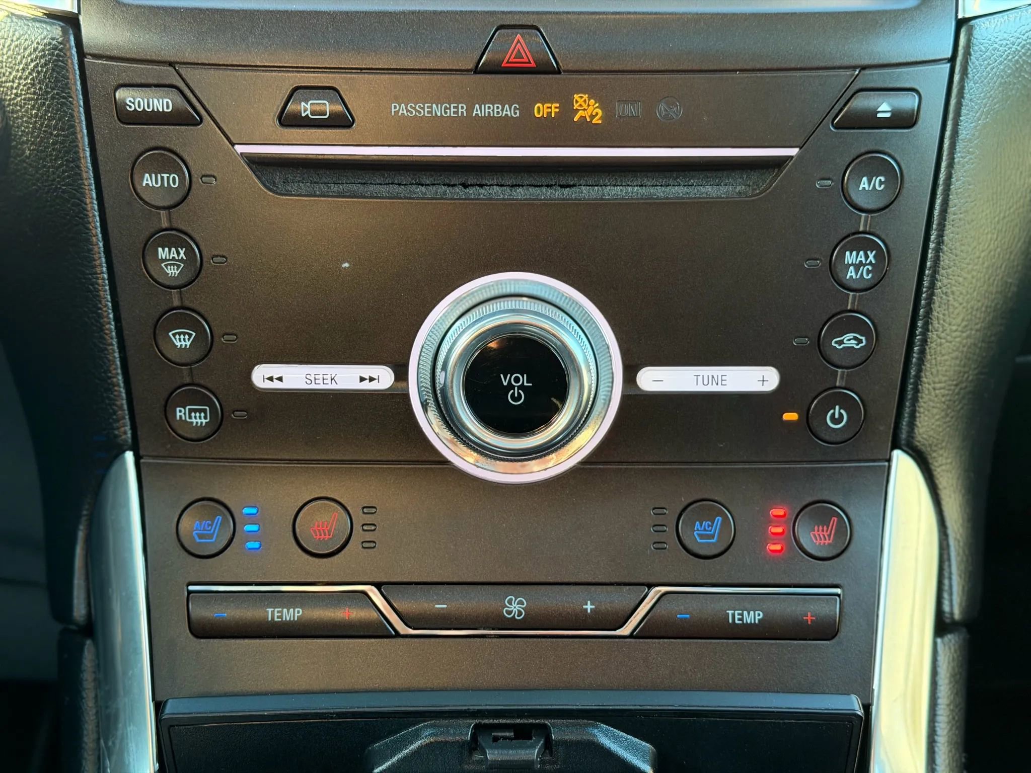 Used 2019 Ford Edge Titanium w/ Equipment Group 301A image 29