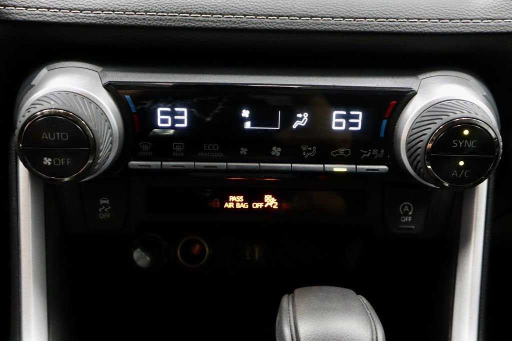 Used 2023 Toyota RAV4 XLE w/ Convenience Package image 30