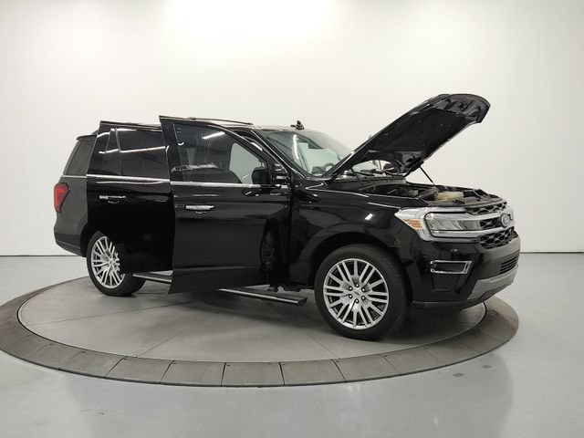 Used 2023 Ford Expedition Limited RWD image 10
