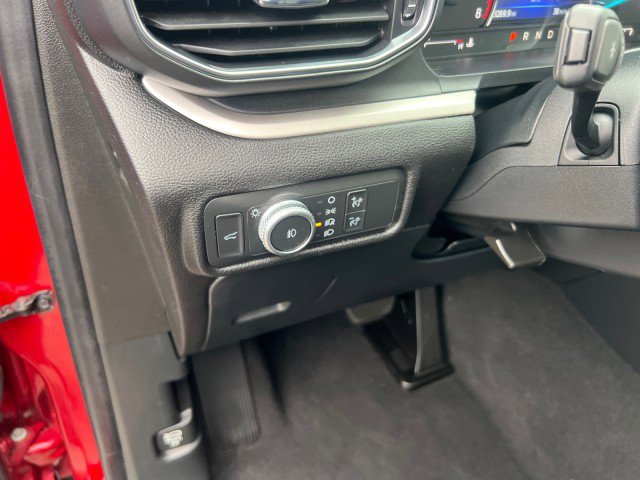 Certified 2022 Ford Explorer XLT w/ Equipment Group 202A image 12