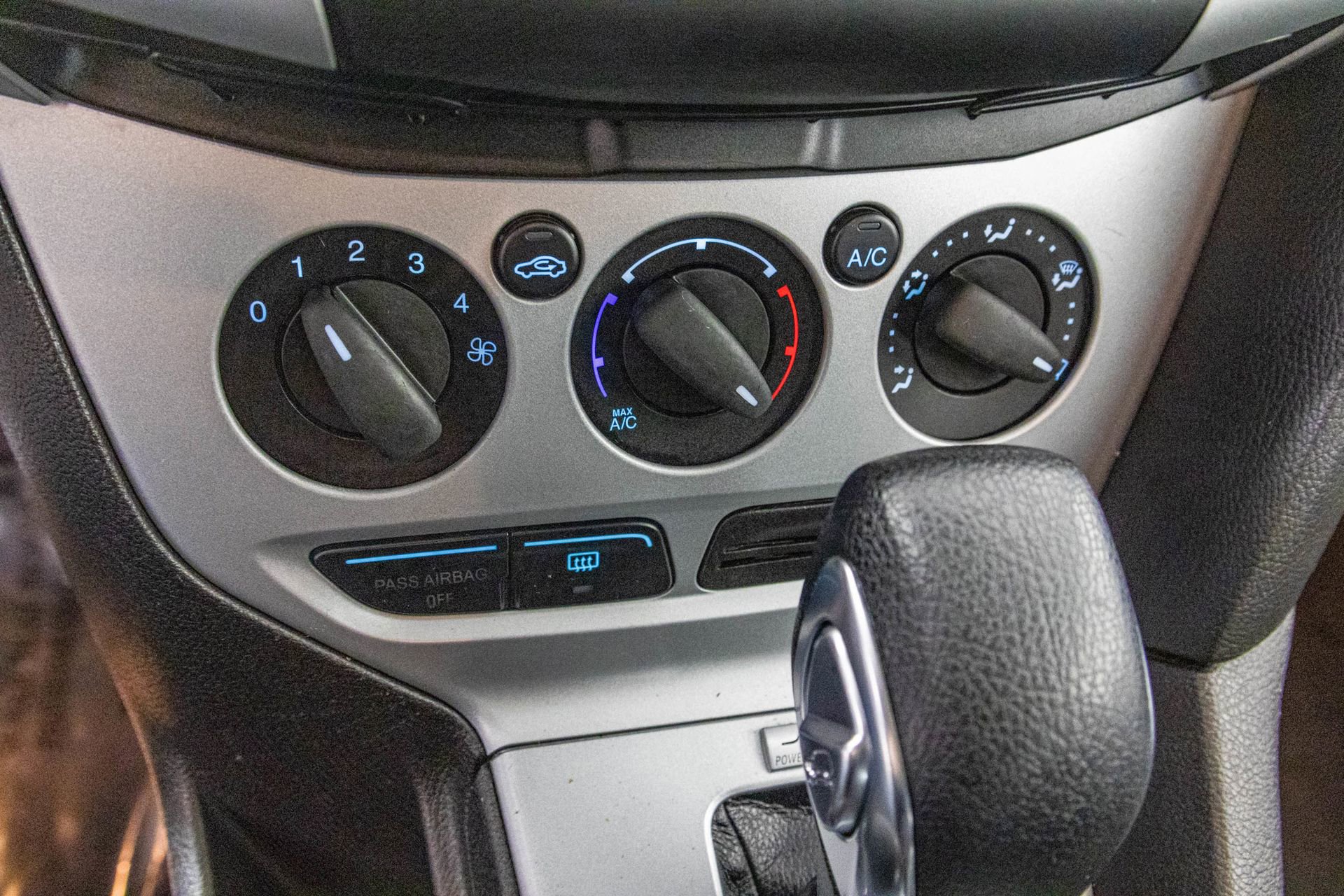 Used 2013 Ford Focus SE image 22