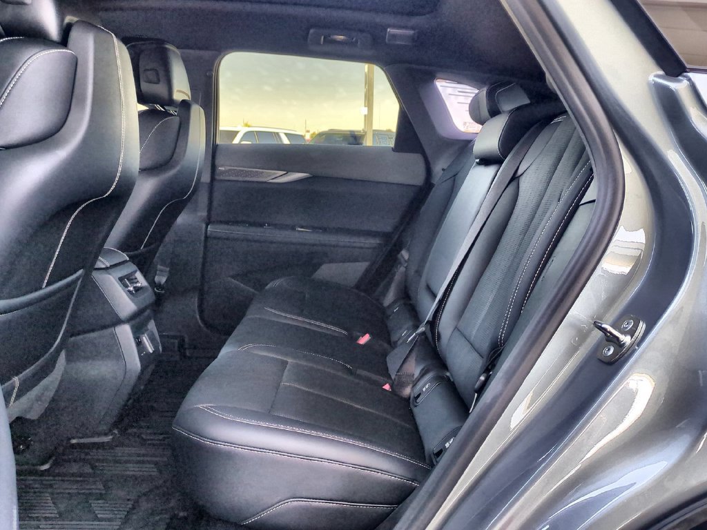 Certified 2026 Cadillac Optiq Sport 2 w/ LPO, Floor Liner Package RWD image 30
