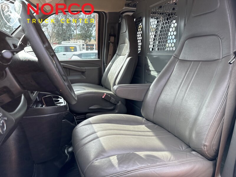 Used 2021 Chevrolet Express 2500 w/ Driver Convenience Package RWD image 18