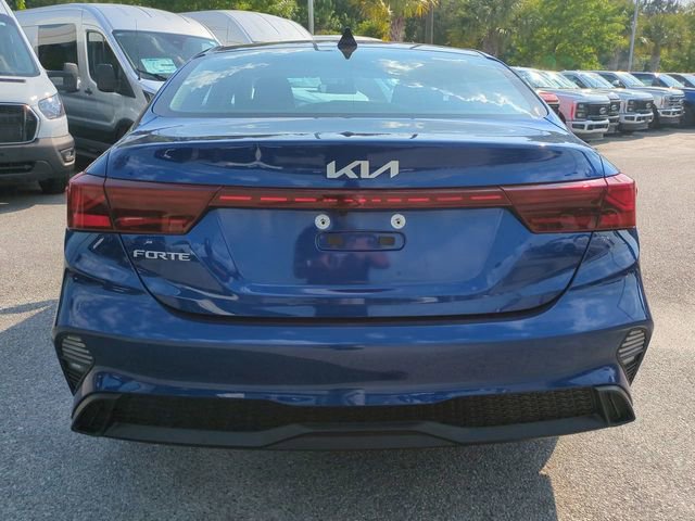 Used 2023 Kia Forte LXS w/ LXS Technology Package FWD image 5