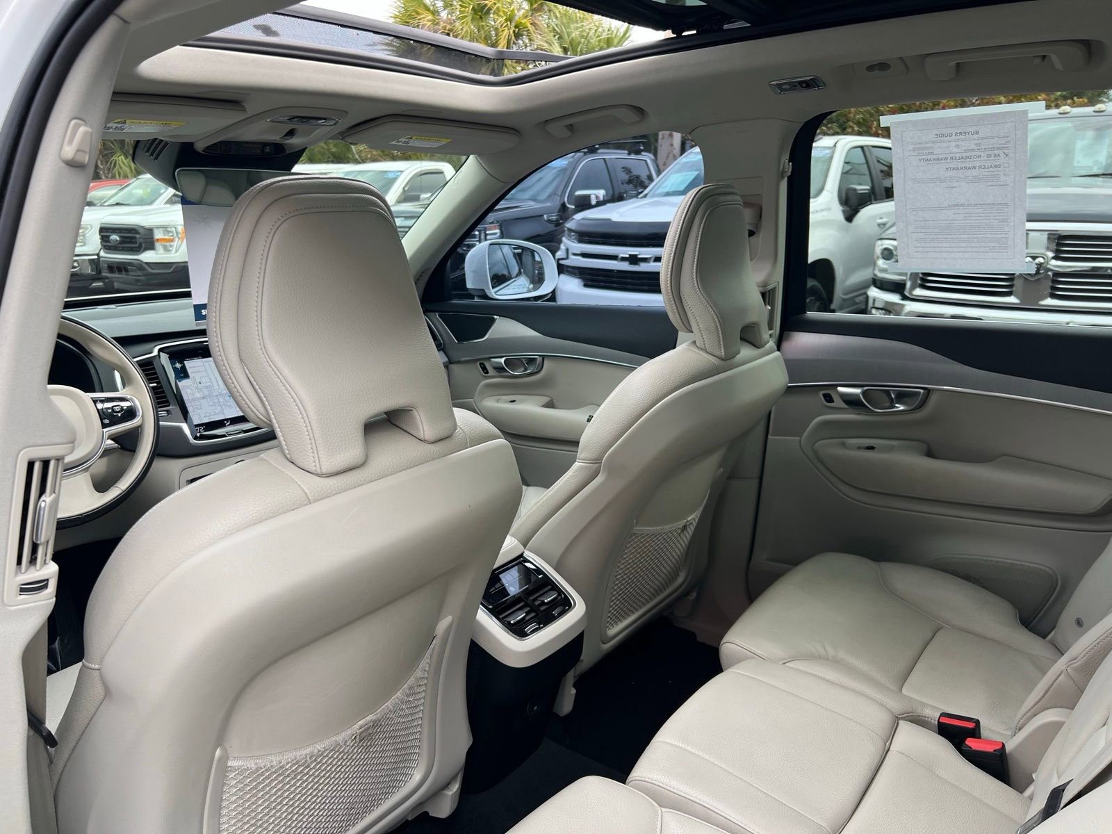 Used 2022 Volvo XC90 T5 Momentum image 42