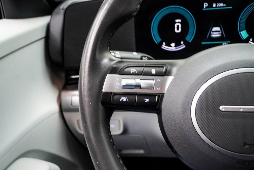 Used 2025 Hyundai Kona SEL image 33