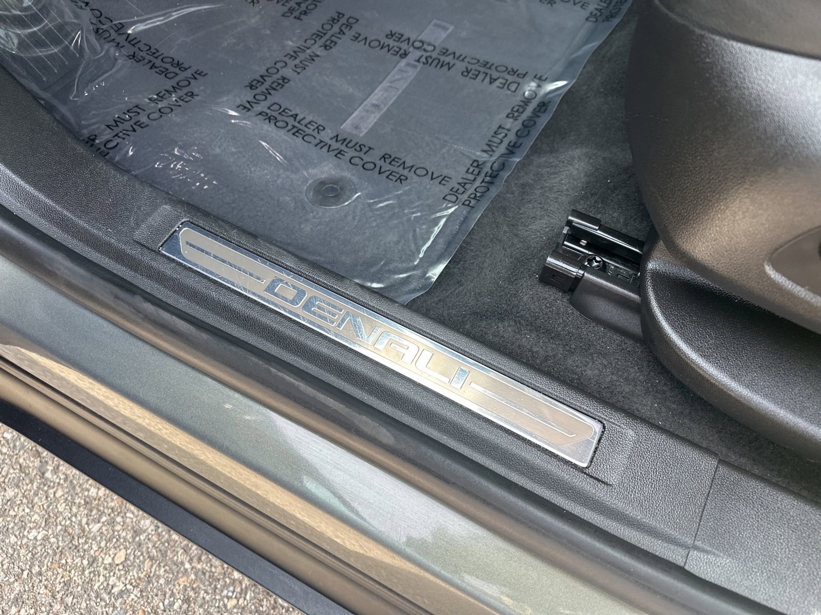 Used 2018 GMC Acadia Denali AWD/4WD image 15