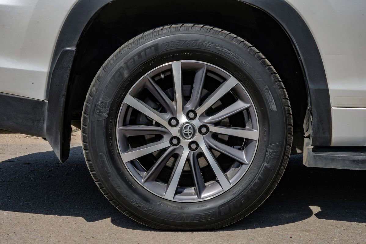 Used 2018 Toyota Highlander XLE FWD image 58