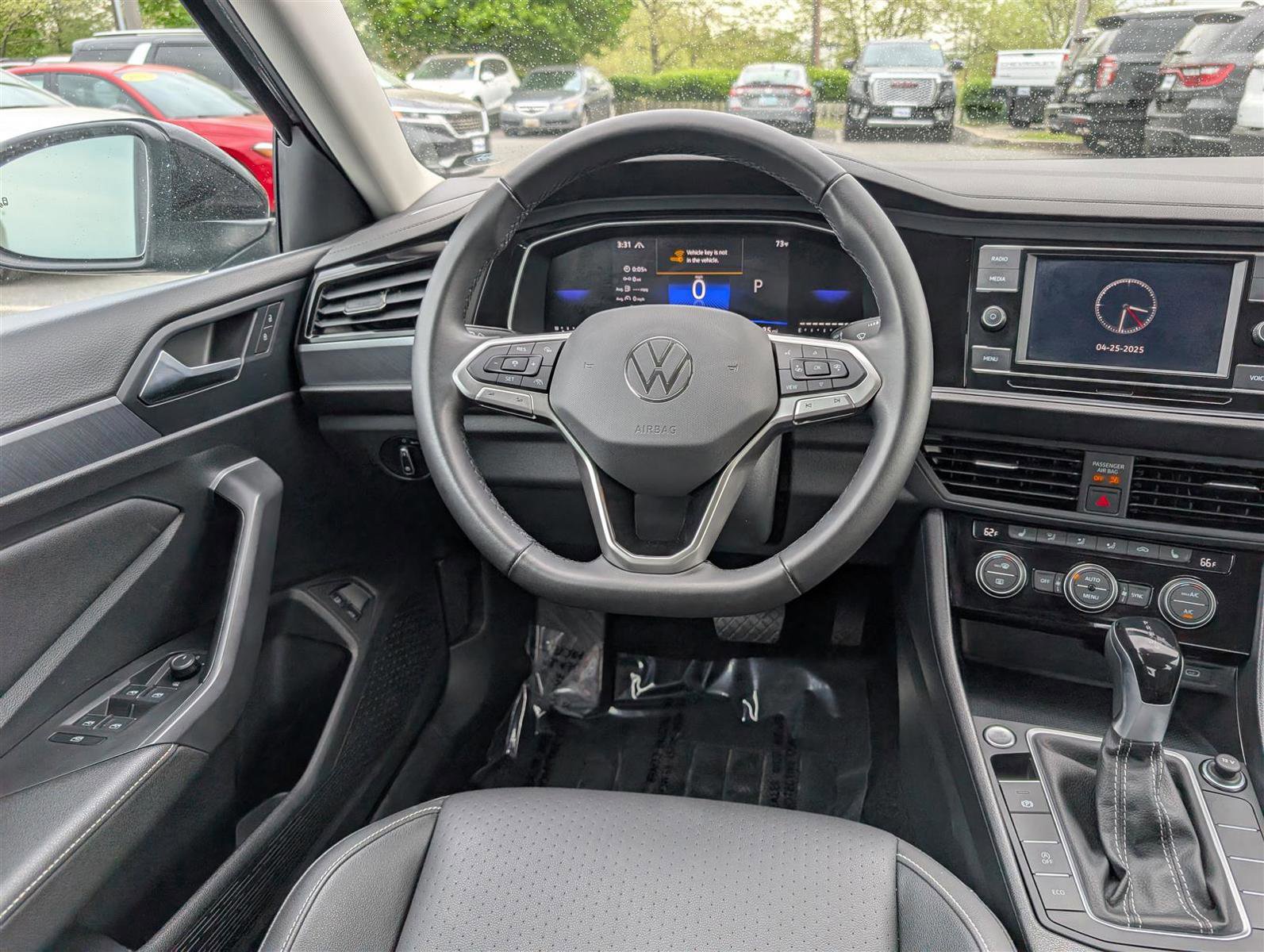 Used 2024 Volkswagen Jetta SE image 16