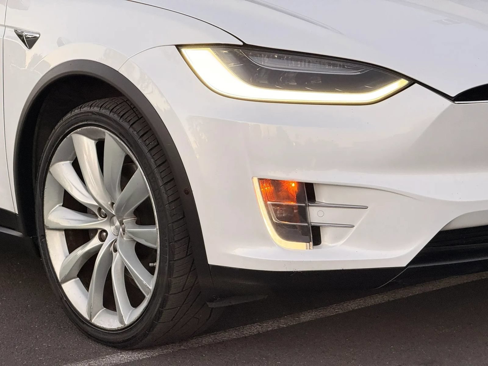 Used 2017 Tesla Model X 100D AWD/4WD image 7