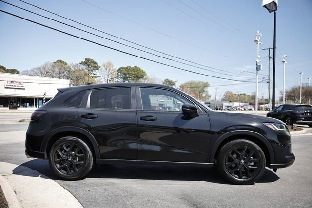 Certified 2025 Honda HR-V Sport image 9