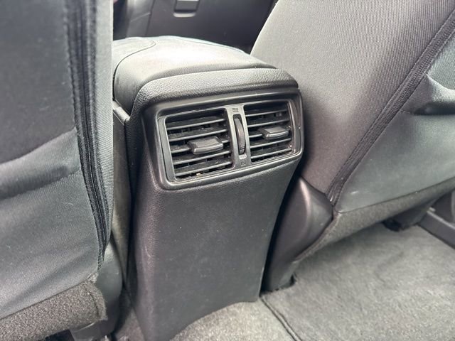 Used 2018 Nissan Rogue S image 19