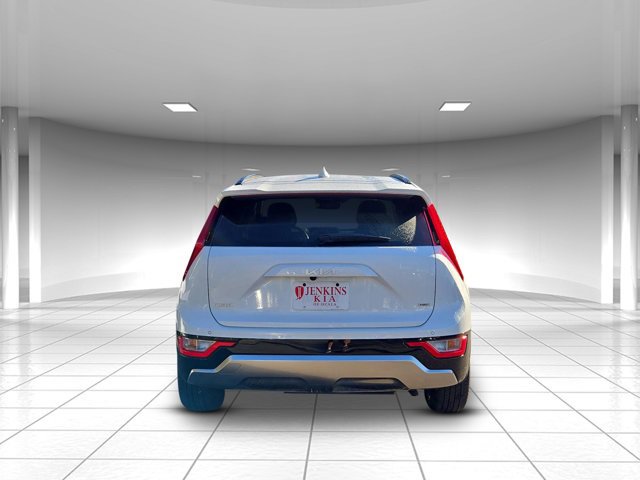 Used 2023 Kia Niro EX Touring image 4