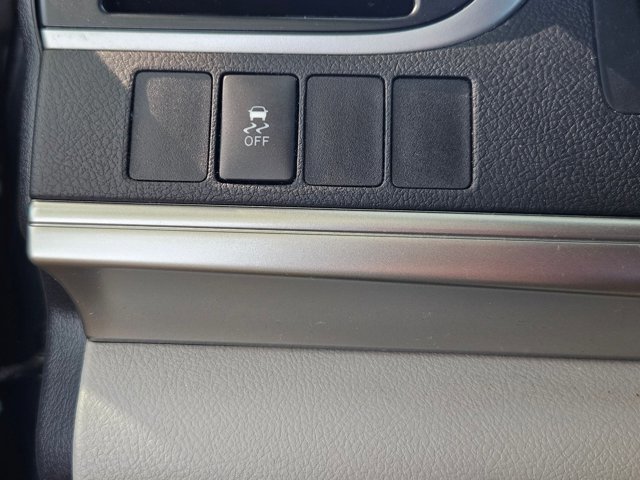 Used 2014 Toyota Camry LE image 13