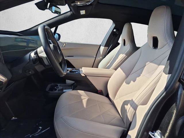 Certified 2024 BMW iX xDrive50 w/ Sport Package AWD/4WD image 17