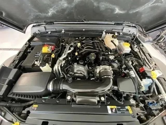 Used 2022 Jeep Wrangler Sport AWD/4WD image 32
