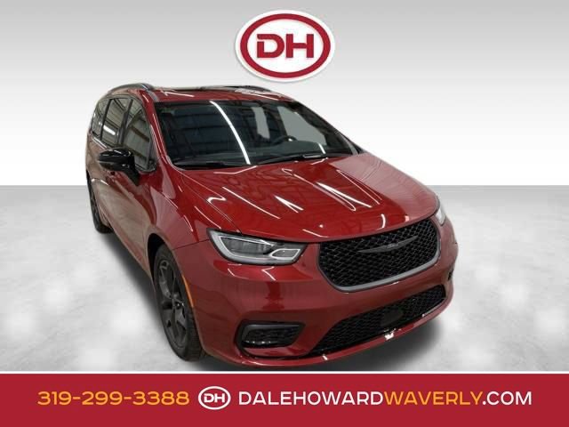 Used 2025 Chrysler Pacifica Limited