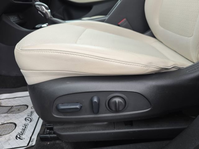 Used 2023 Buick Encore GX Preferred w/ Cold Weather Comfort Package FWD image 31
