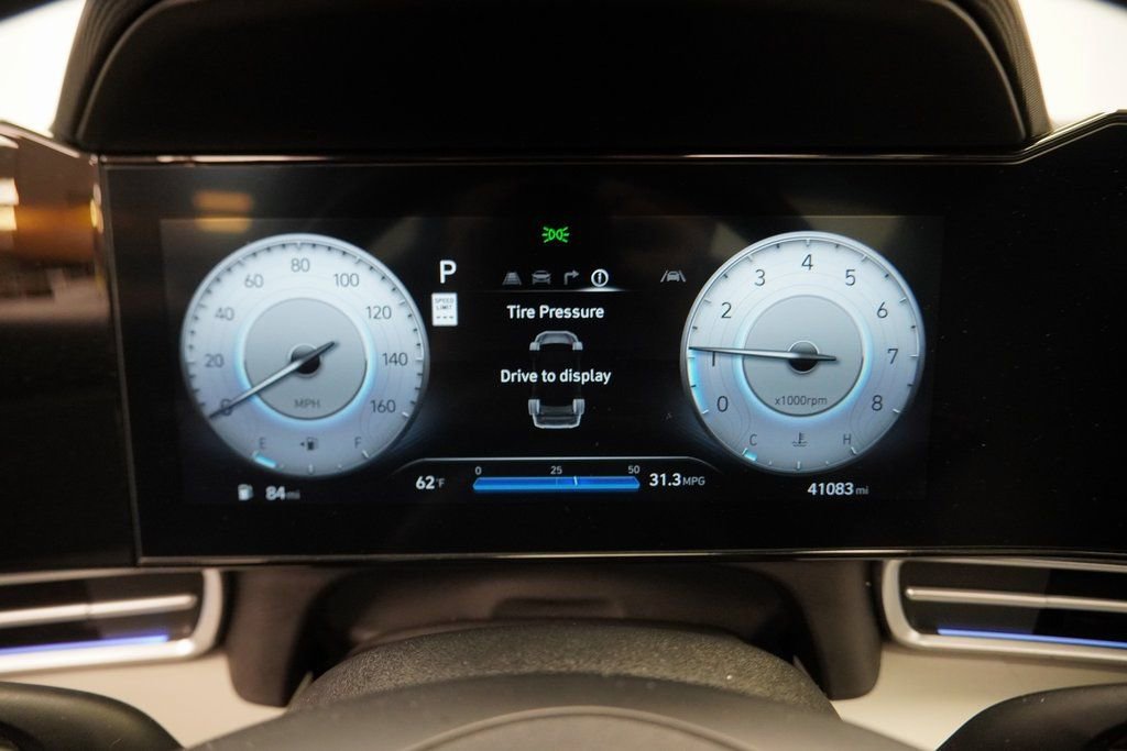 Used 2024 Hyundai Elantra Limited image 26